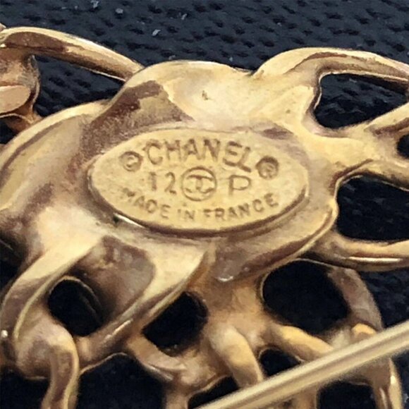 CHANEL CC Logo Double Chain Link Brooch Gold Tone Pin 12P Auth w/Box D-o11393 - Picture 7 of 7